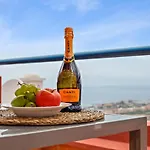 Incredible Sunset Apartment, Huge Terrace, Parking, Air C شقة