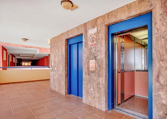 Апартаменты Incredible Sunset Apartment, Huge Terrace, Parking, Air C