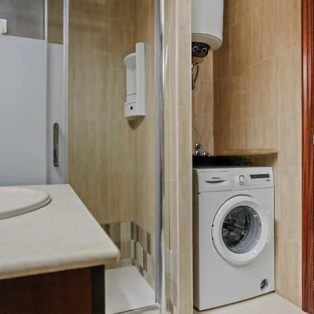 Incredible Sunset Apartment, Huge Terrace, Parking, Air C Lejlighed *