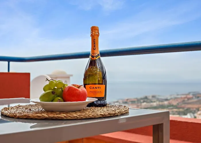 Incredible Sunset Apartment, Huge Terrace, Parking, Air C Апартаменти