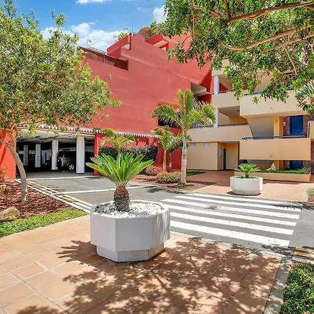 Incredible Sunset Apartment, Huge Terrace, Parking, Air C 阿德耶